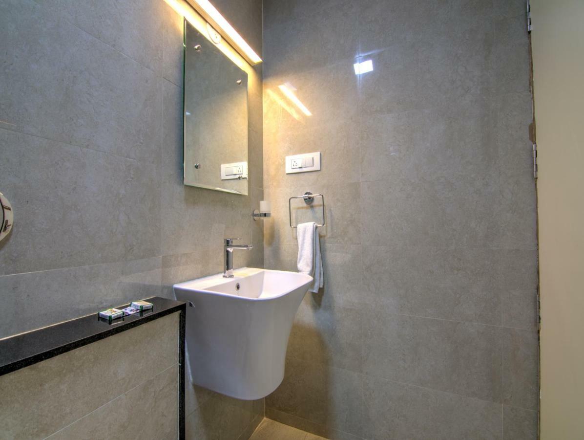 Sunshine Suites Grand Deluxe Bangalore Eksteriør bilde